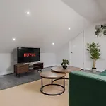 The Green House